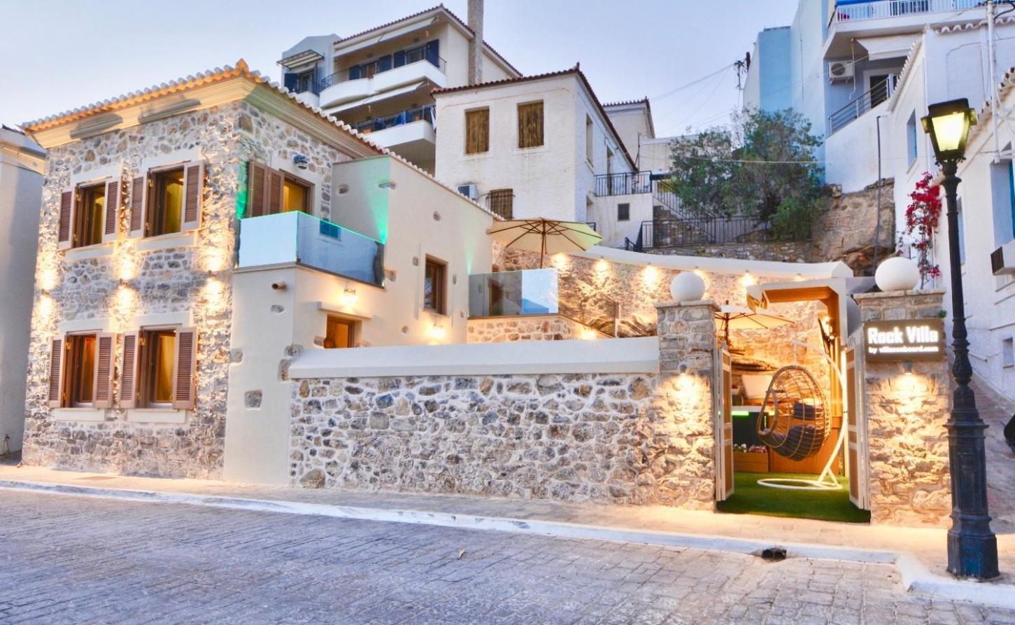 Villasonboard Rock 3 Bed, 3 Bath, Jacuzzi, Seaside * Ermioni