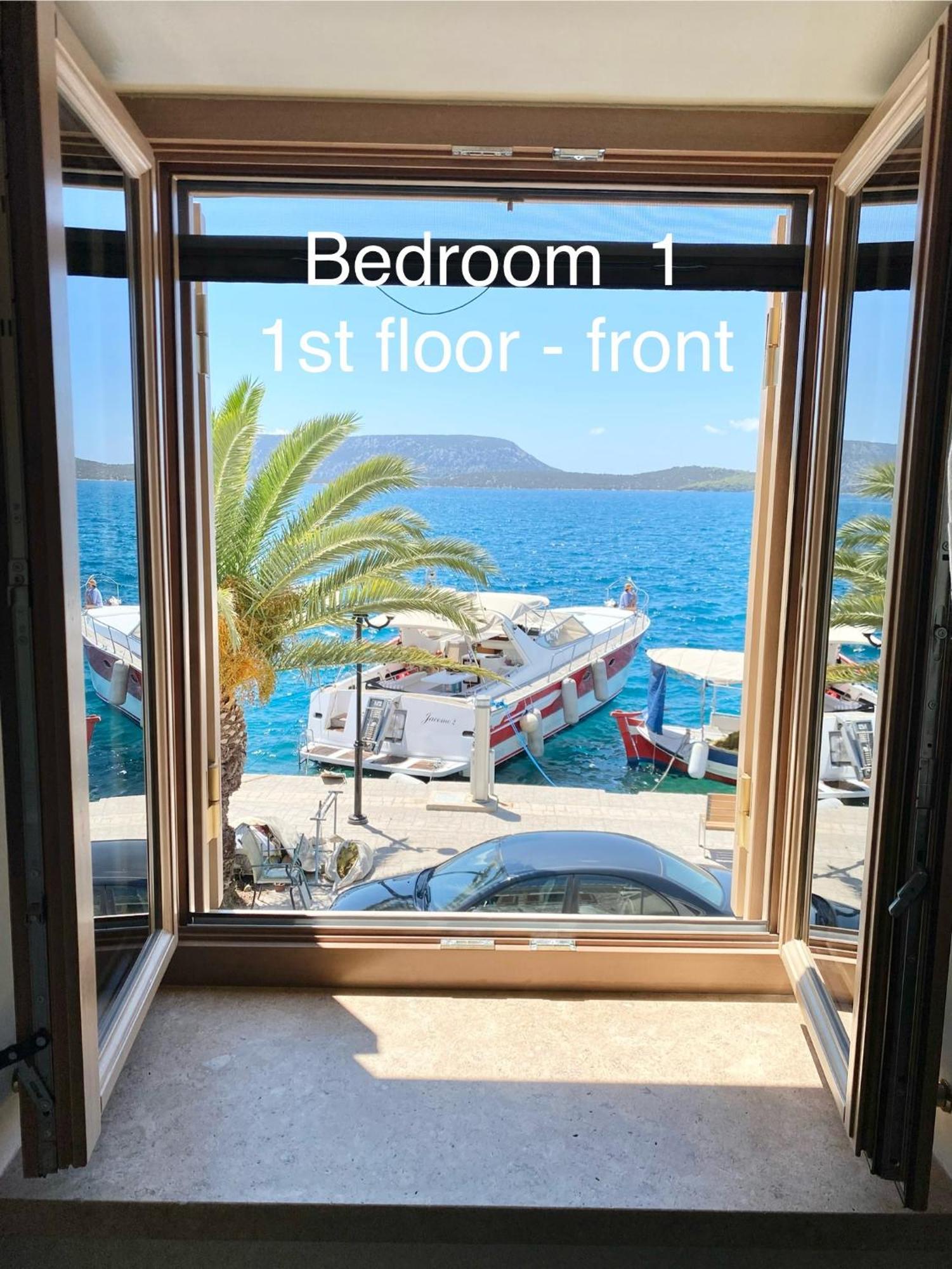 Villa Villasonboard Rock 3 Bed, 3 Bath, Jacuzzi, Seaside *